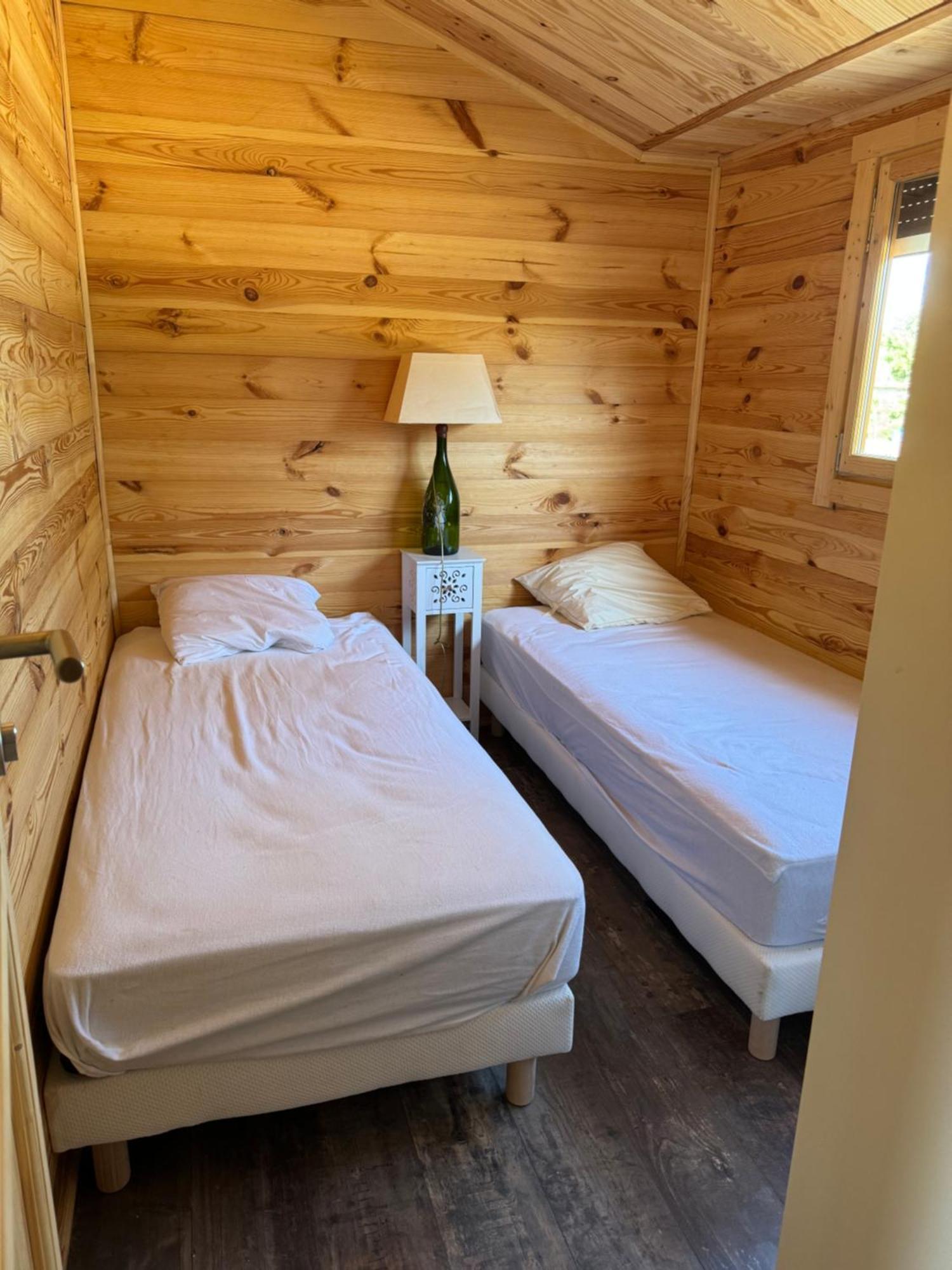 Cabanon Au Bord Du Petit Rhone Chalet *