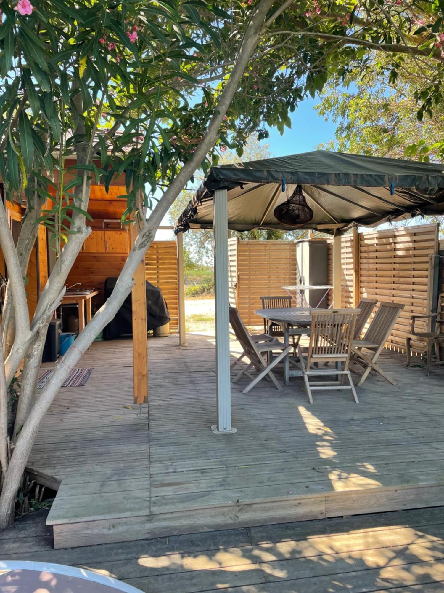 Cabanon Au Bord Du Petit Rhone Chalet *