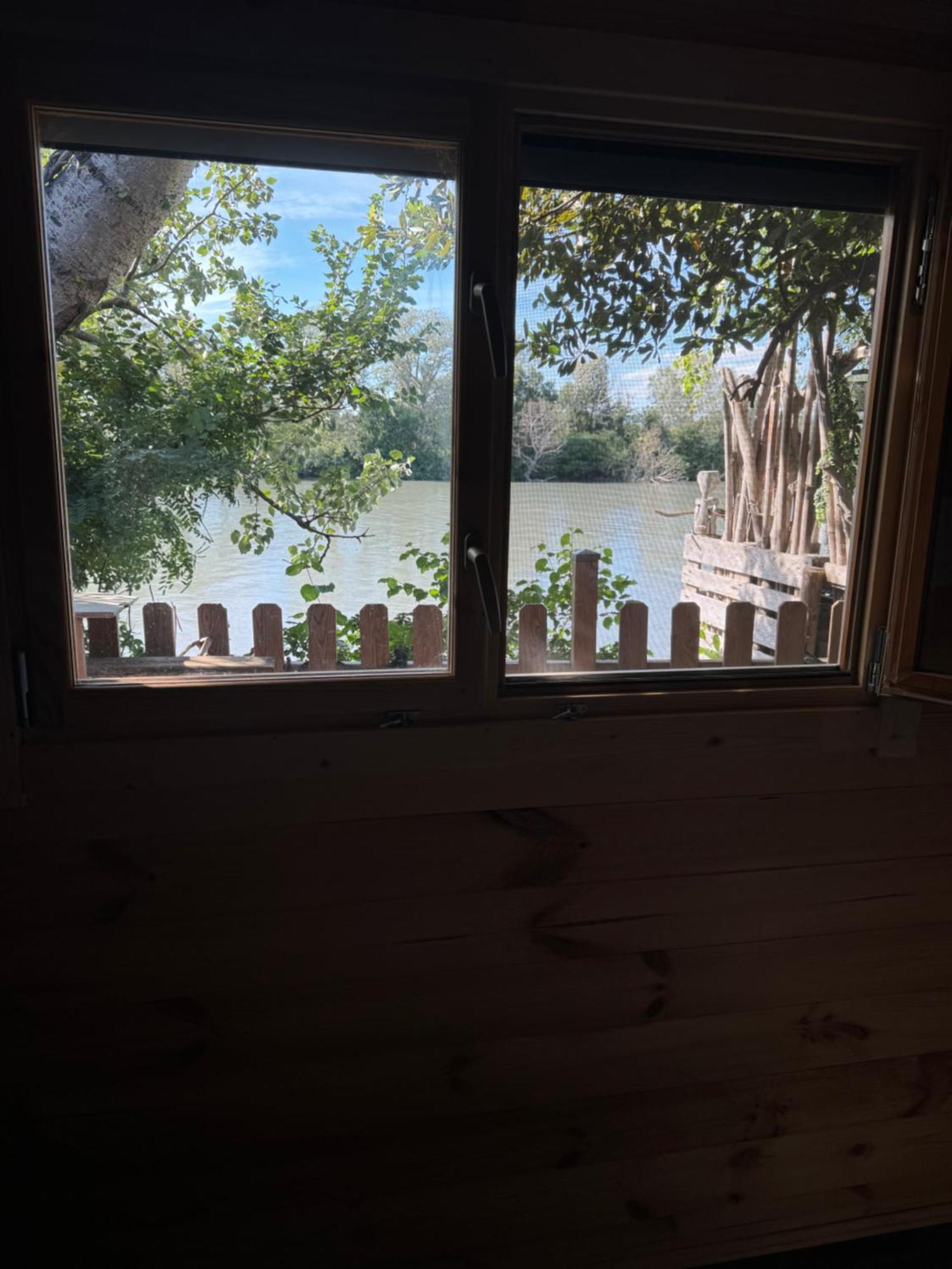 Cabanon Au Bord Du Petit Rhone * Sylvéréal